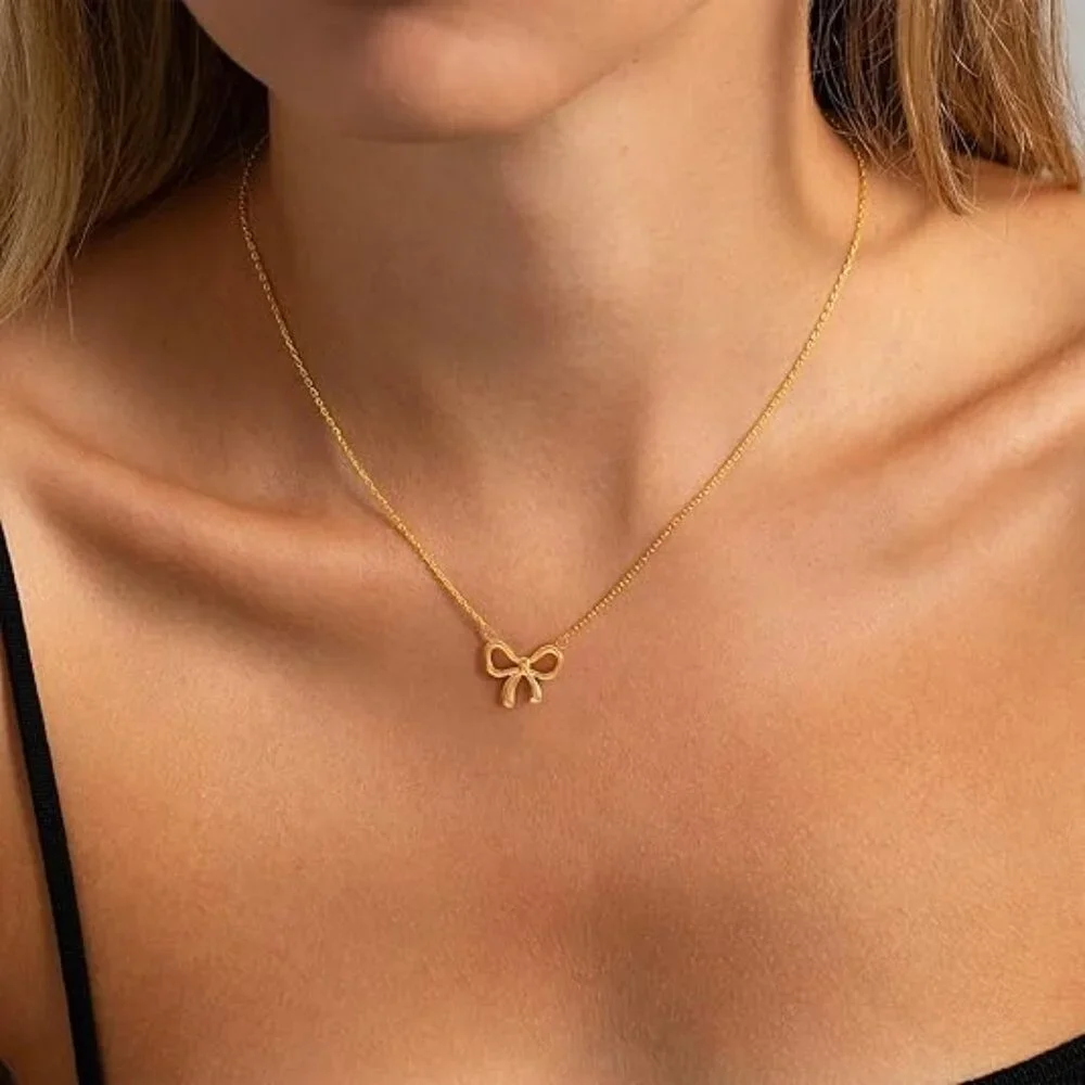 Neiman Marcus 18K Gold Plated Bow Necklace - Picture 1 of 5
